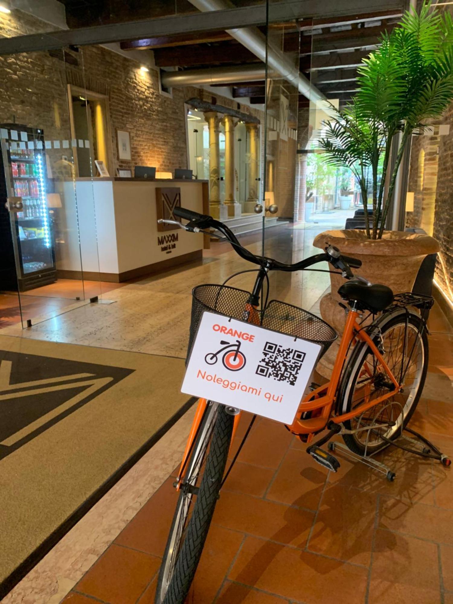 Maxxim Hotel & Loft 费拉拉 外观 照片