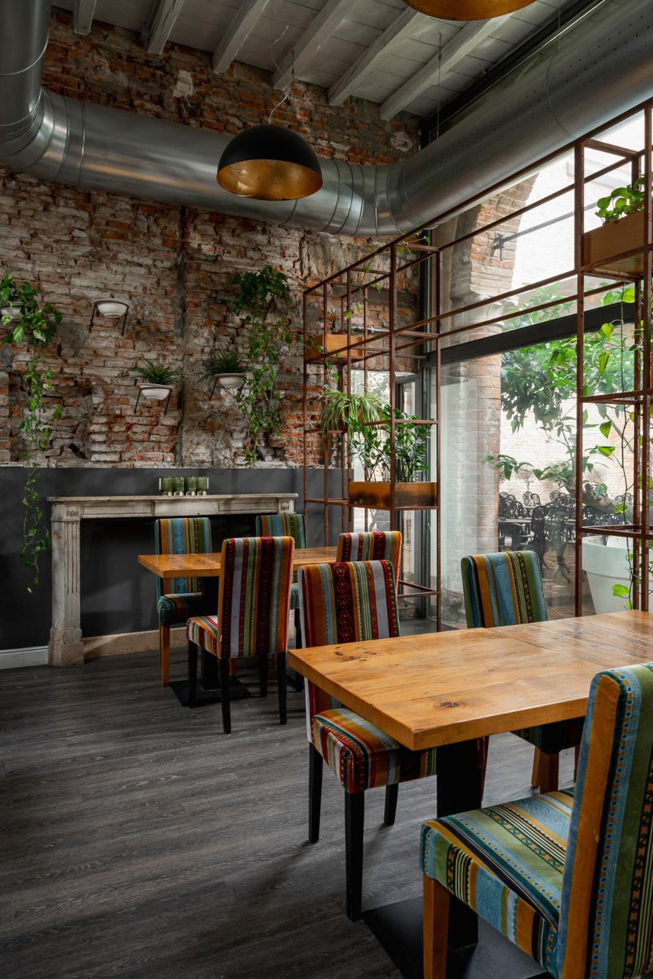 Maxxim Hotel & Loft 费拉拉 外观 照片